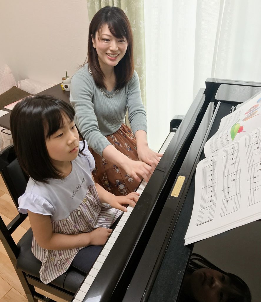 ピアノ講師：福川